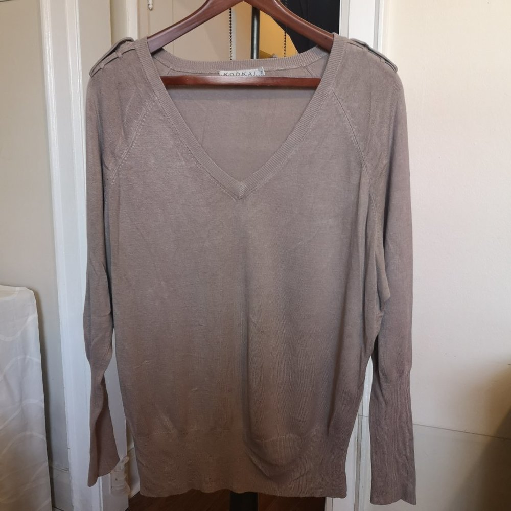 3/$20 Kookai long sleeve v-neck sweater